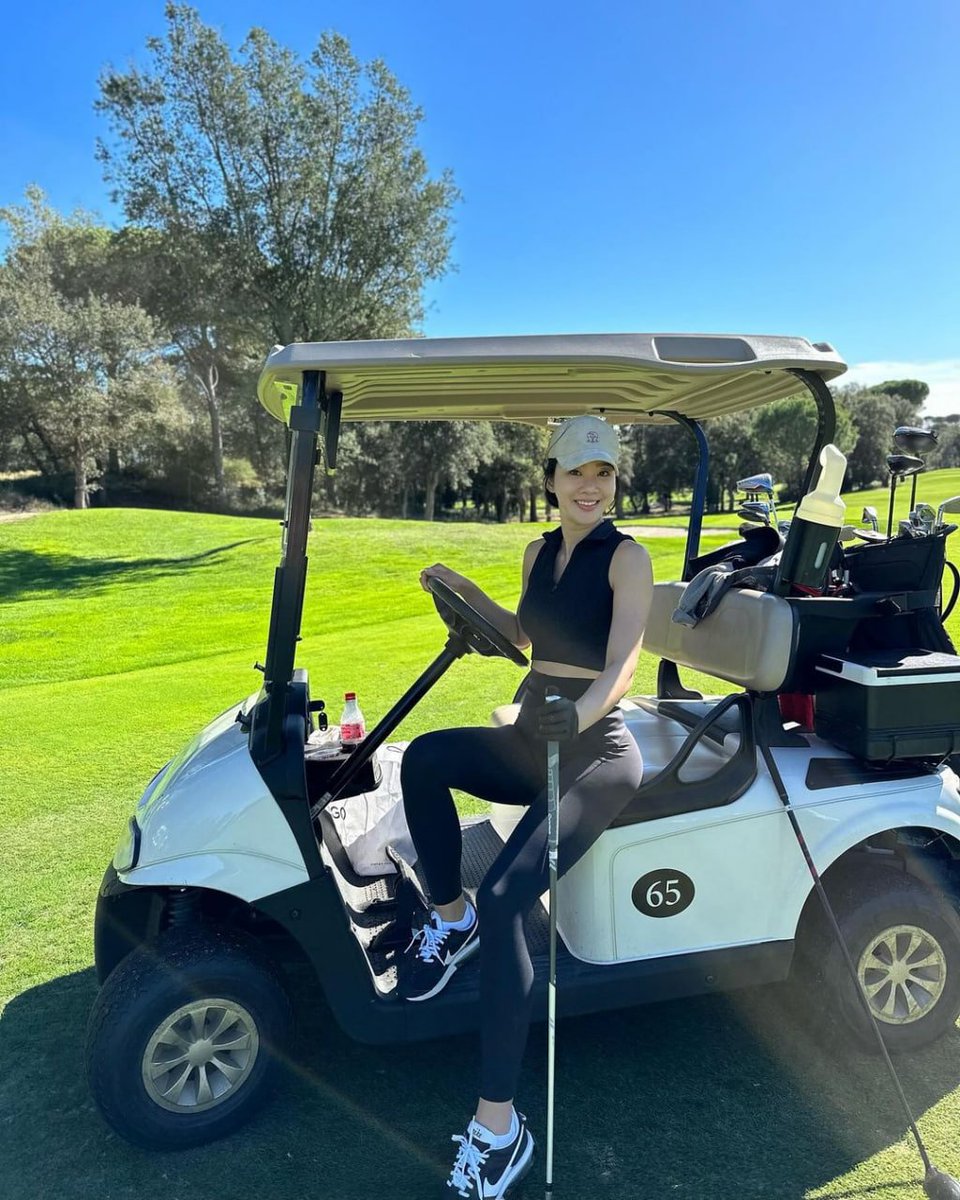 Rosekelly56's tweet photo. Teeing off with an amazing crew! Who says golf is just for the boys? 💪⛳️ #GirlGolfers https://t.co/6dPtAIv26W