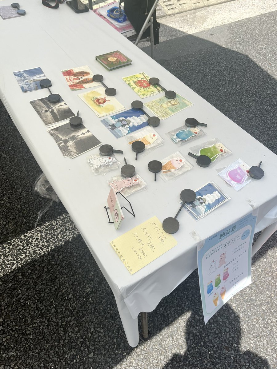 shibausa_usagi's tweet photo. 大横町通り納涼祭で展示・販売してます！
ギャラリー内でも外でもやってます
お客さんたくさん来てくれてるよ💕 https://t.co/JZgLBA8ND9