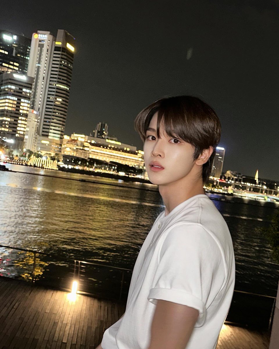 와 진짜 진심 잠만 스톱
개잘생김 ㅁㅊ나