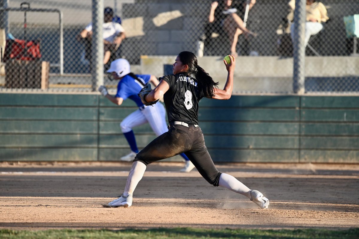 Starting <a href="/PGFnetwork/">PGF</a> off strong with 2 wins 👏🏼 Keep it going, ladies! #selectlife #bettertogether <a href="/ejonesrockchalk/">Eric Jones - Select Fastpitch</a>