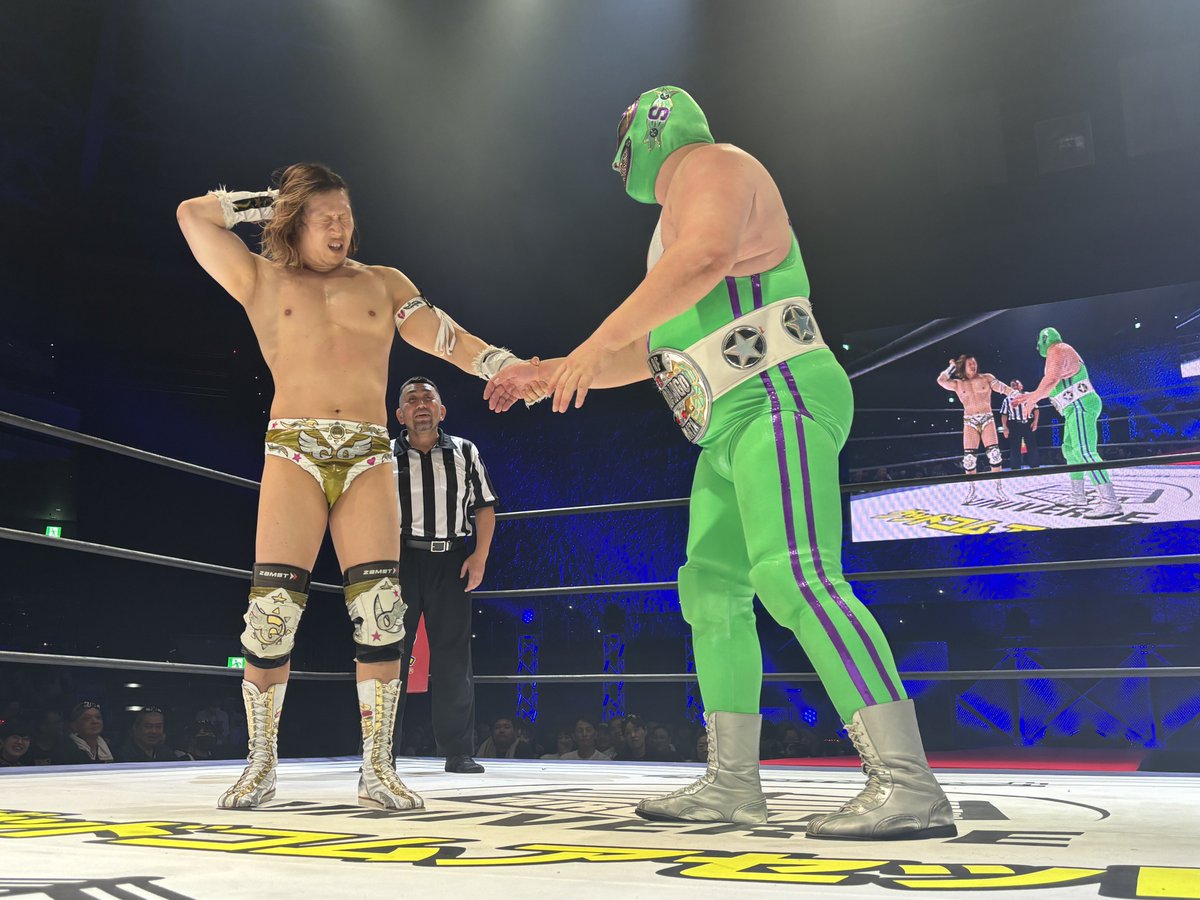 ddtpro's tweet image. DDT両国大会の第三試合で大事件勃発中💥

平田、両国に向け開発した新必殺技を披露できず。「練習不足でかけ方忘れた」と反省。

🔽今すぐ視聴！
wrestle-universe.com/ja/lives/4o1Wn…
#WrestlePeterPan #ddtpro