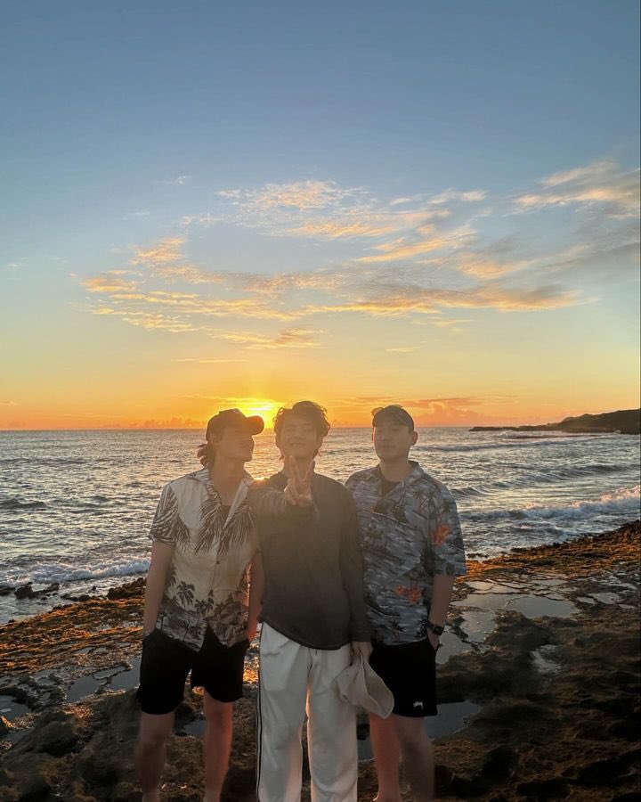 btsinthemoment's tweet photo. [thv] instagram post https://t.co/jxlzf92Mku