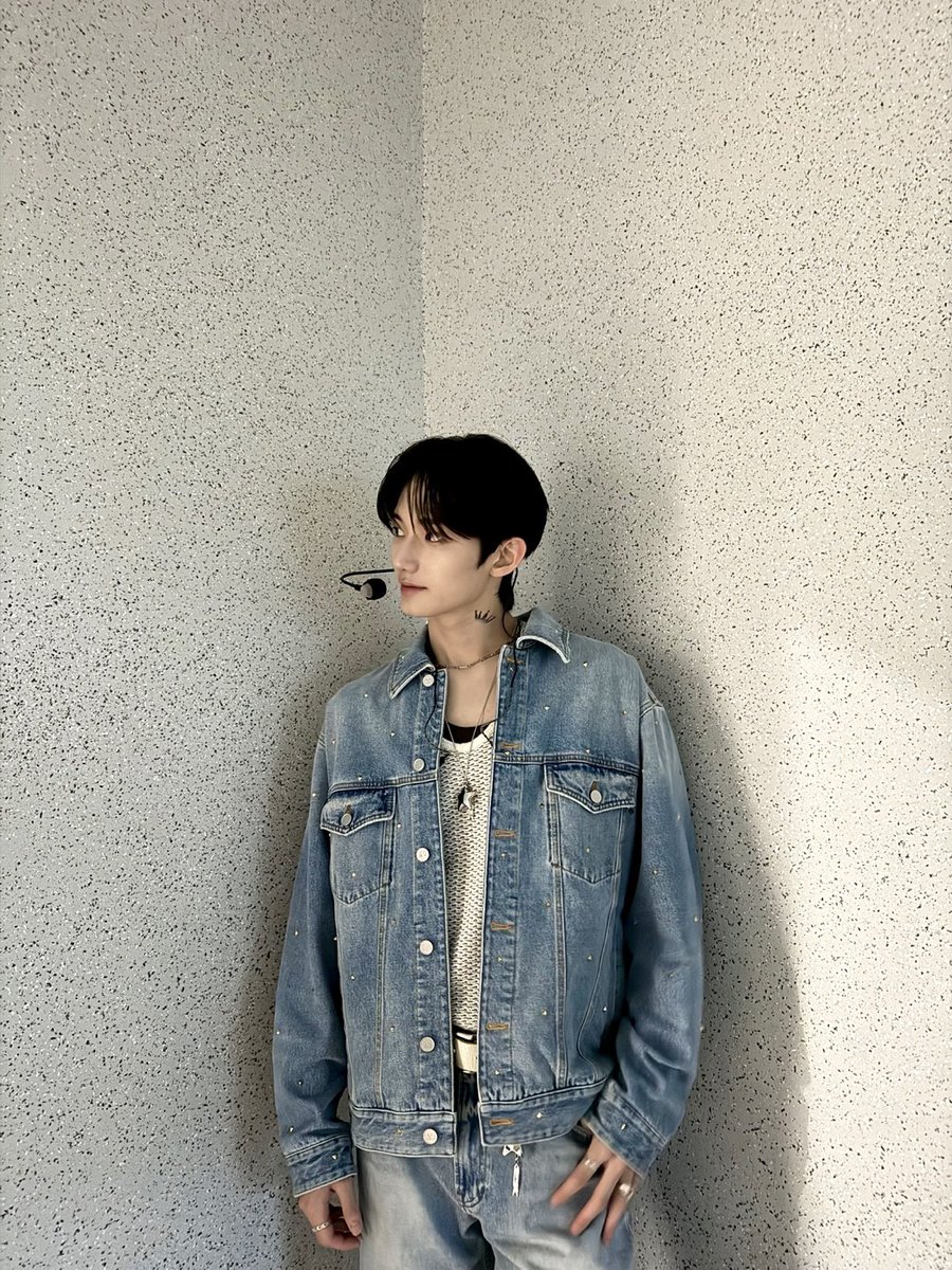 the_crewone_x tweet picture