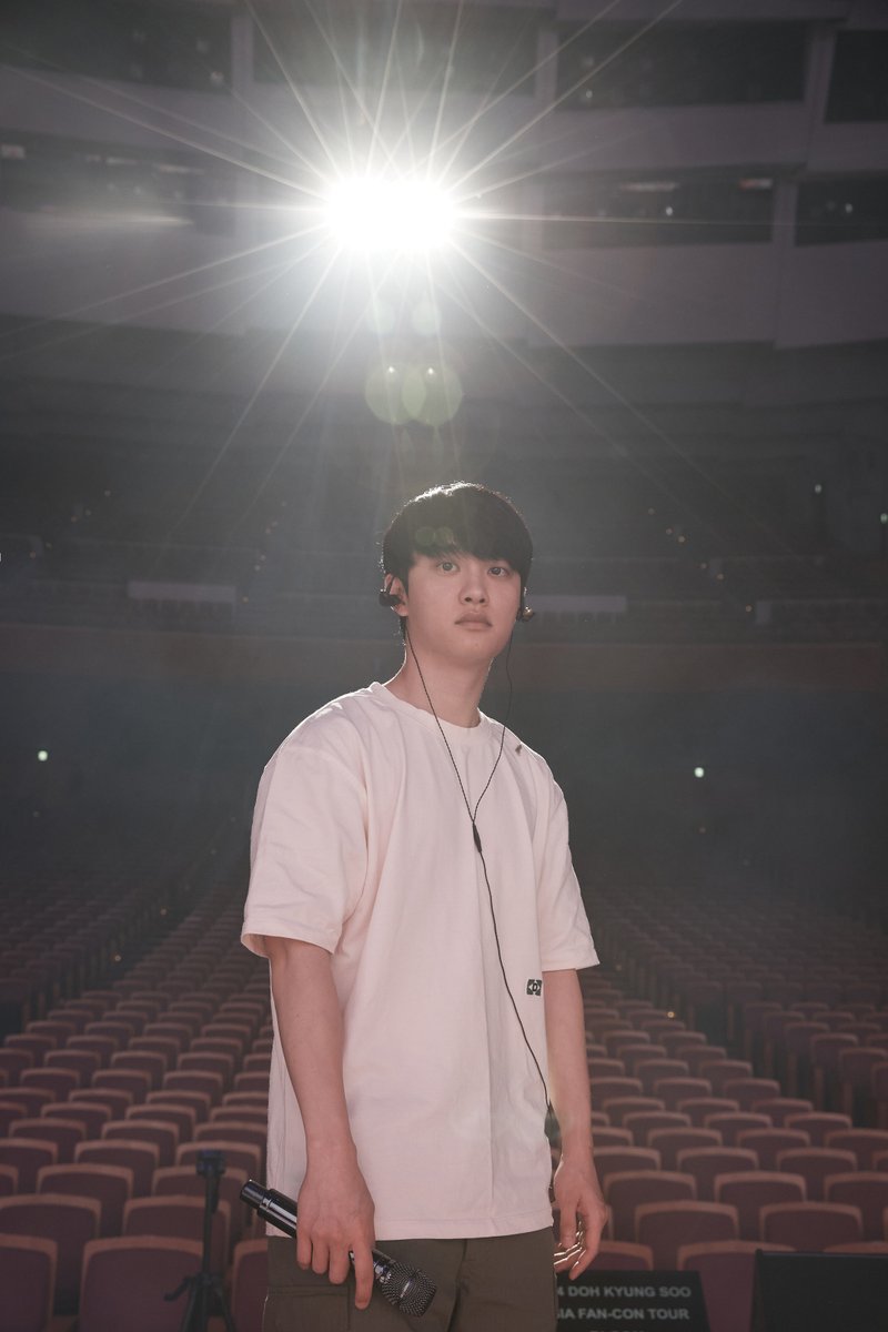 오사카 팬분들 만날 준비 완료!

#도경수 #DOHKYUNGSOO
#FANCONCERT_BLOOM
#BLOOM_in_JAPAN