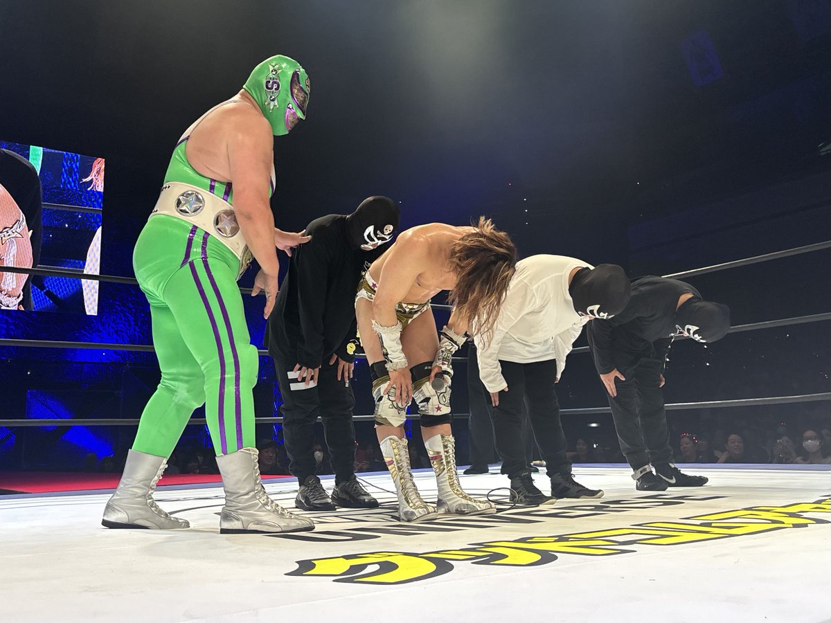 ddtpro's tweet image. DDT両国大会の第三試合で大事件勃発中💥

平田、両国でヒールターン宣言も凶器を使いこなせず即撤回！　ベビーターンで再出発誓う「昔から蝶野さんへの憧れあった」

🔽今すぐ視聴！
wrestle-universe.com/ja/lives/4o1Wn…
#WrestlePeterPan #ddtpro