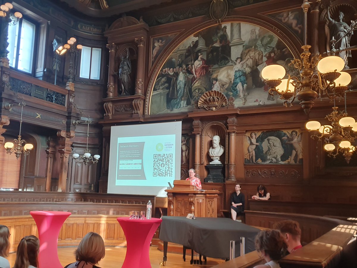 Rebecca JS Snell tweet media