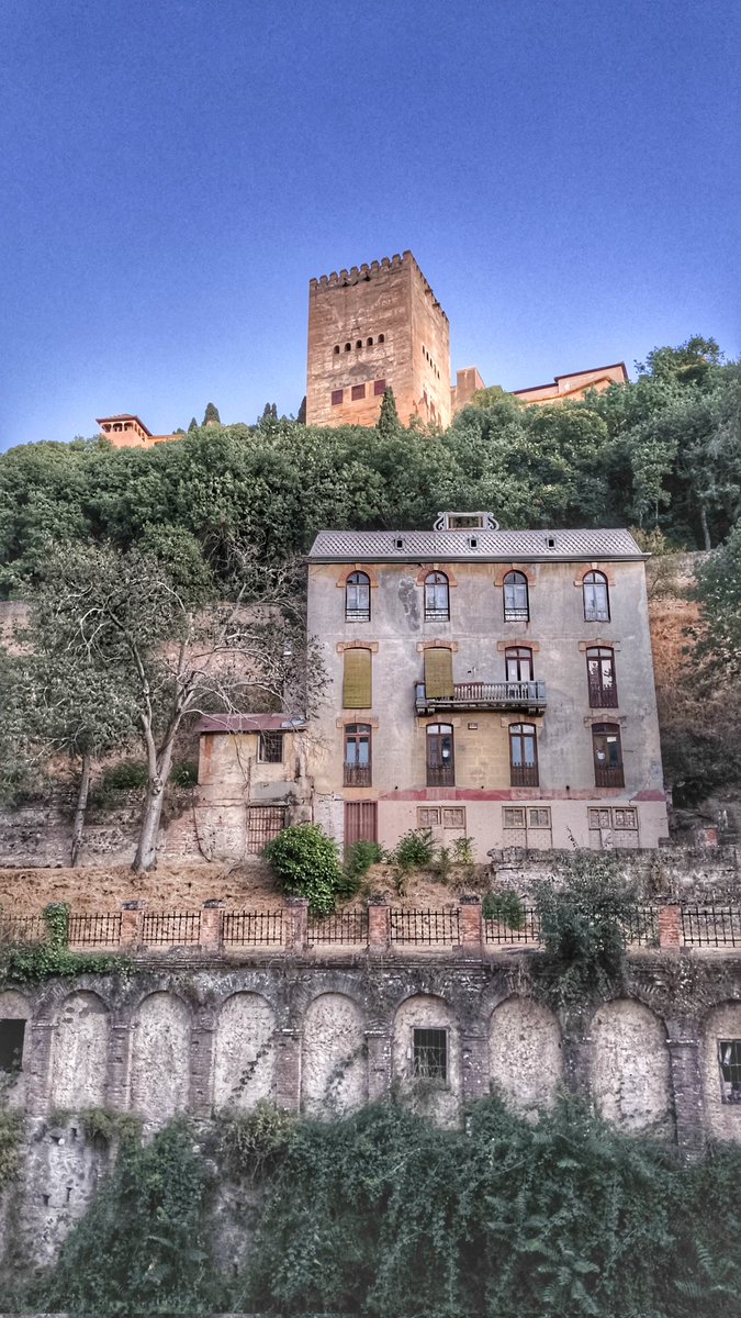 efebo2010's tweet photo. #FelizDomingo #Granada https://t.co/V1ofNU6AwX