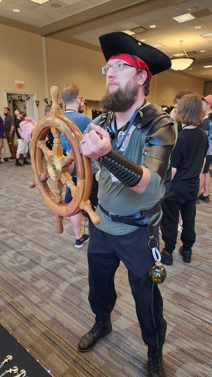 Kyleia's tweet photo. So @FestOfLegends Day 2 was a delight! I have so many pictures and I can't fit them all! But keep up the good work (and emotes) pirates! https://t.co/qUVxOONeQm