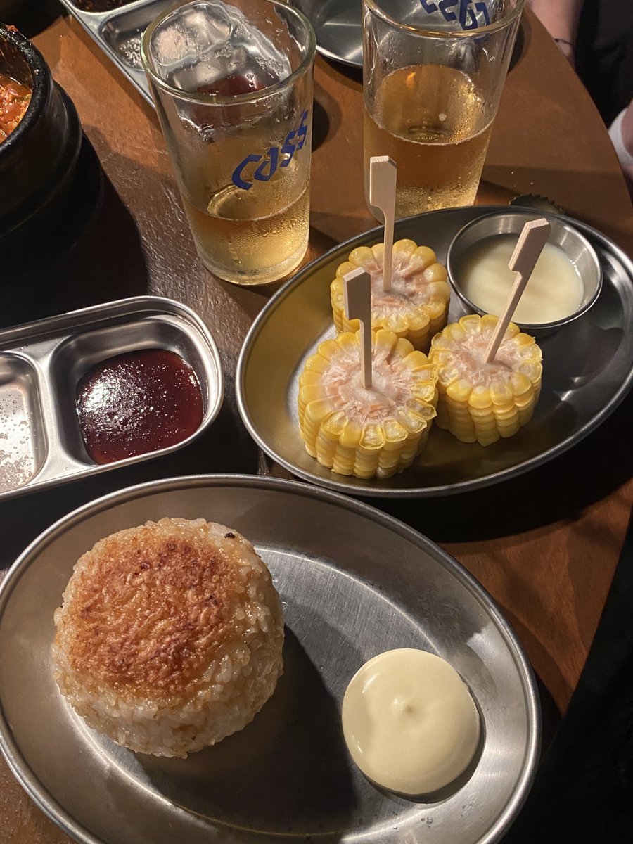 bbisakk's tweet photo. 📍서면 전포 이세계
닭구이가 먹고 싶어서 갓어요 ~.~
하나하나 다 구워주셔서 먹기 편햇슴..!!
그리고 주먹밥이 넘넘 맛잇엇어용 https://t.co/GNcToIYN0N