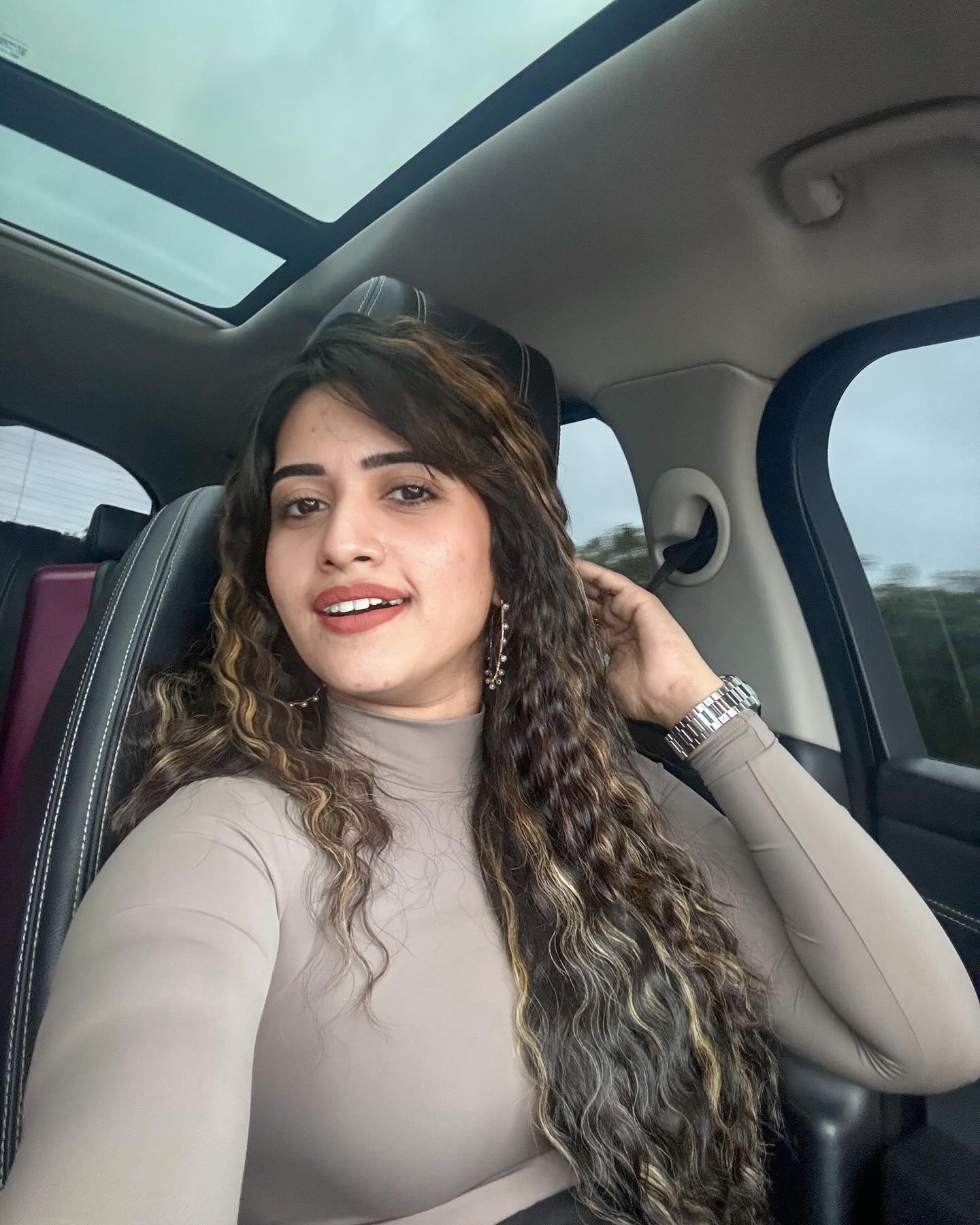 GS_ZQt9bIAAZY_9?format=jpg&name=large