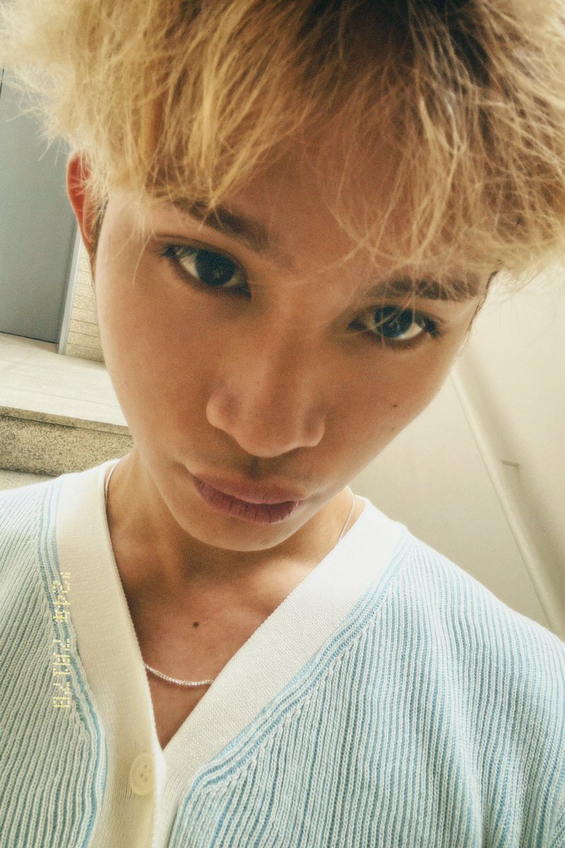 HORI7ON_twt's tweet photo. [🦊] Wow! We reached 1M on TikTok!🥳
Let’s celebrate and enjoy this moment. Here’s some bread and smoothie for us🥯🥤. Thank you, Anchors!⚓️ we’ve come this far because of you. Love U!🧡

#HORI7ON #호라이즌 #WINSTON #윈스턴 https://t.co/Eosvpb8Llx