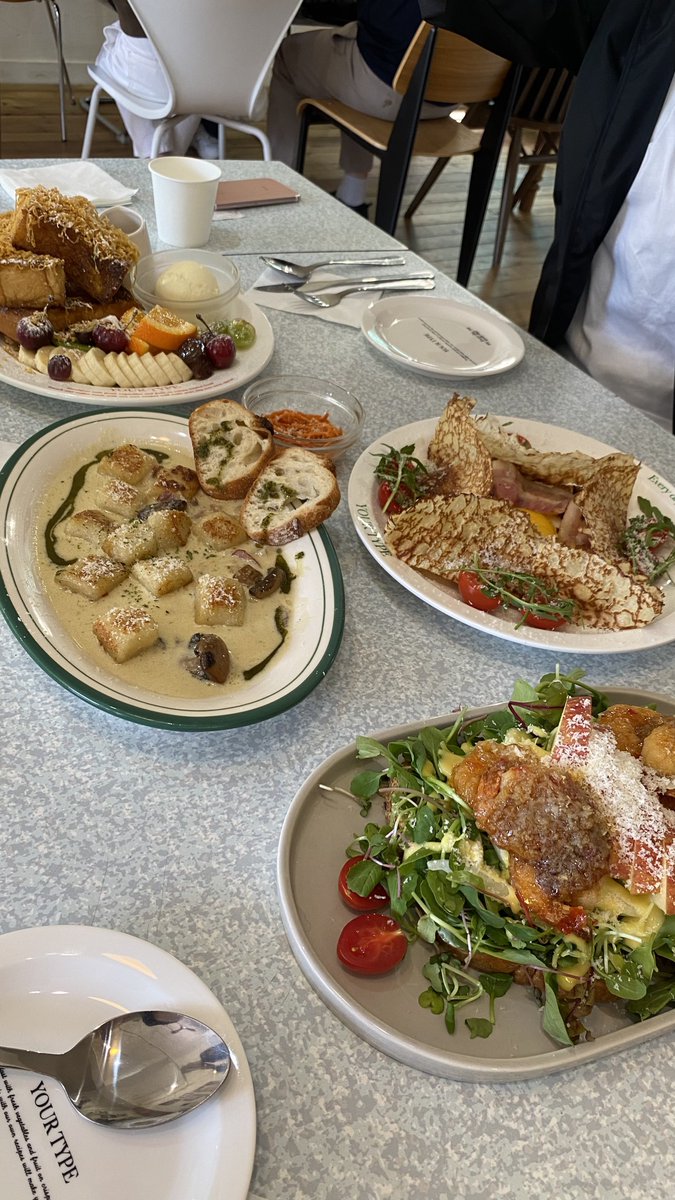 bbisakk's tweet photo. 📍광안 유어타입
브런치 맛집… 
4명 갓더니 1인1메뉴 해야 돼서 돈 많이 썻어요
맛을 보니까 돈이 안 아까웟어요…
진짜 맛잇엇음…! 베이컨 갈레트가 젤 유명한데
전 칠리새우 오픈<이게 젤 맛잇엇어요 ㅠ
뇨끼는 무��� 프랜치 토스트는 좀 많이 달앗음!
(갠취)
4명이 고른 젤 맛잇는 음식이 달랏어요 https://t.co/JwCQLNAUM5