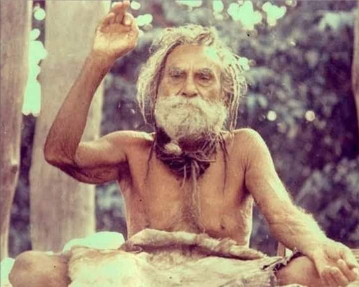 shashikantspgkp's tweet photo. गुरु पूर्णिमा के पावन अवसर पर योगिराज श्री देवरहा बाबा जी को शत शत नमन एवं वंदन।🙏🙏
#GuruPurnima2024 #Gurudev #GuruPurnima24 #gurupoornima #Guru #GuruPurnima #DevarahaBaba https://t.co/IpCCsjduZ2