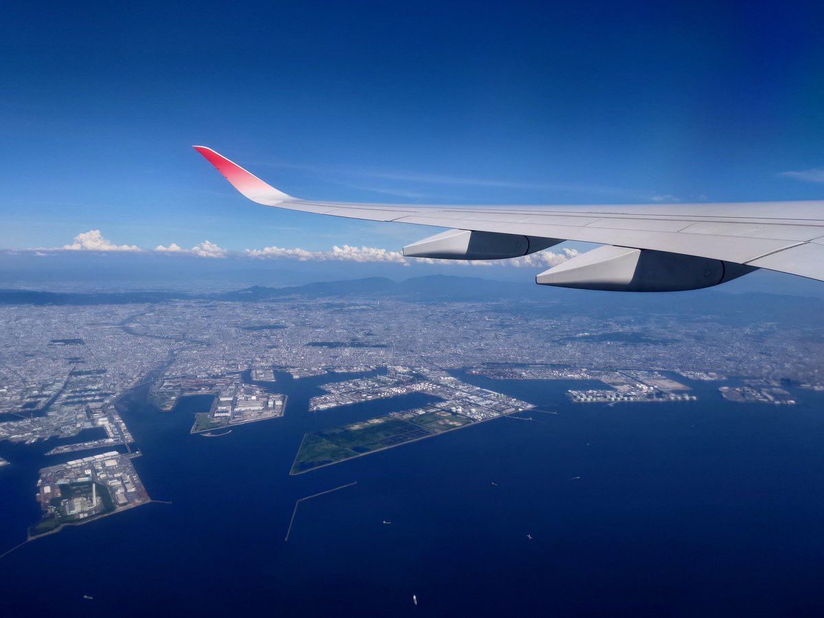 kakashinohito's tweet photo. Japan Airlines JL2087 ITM-OKA A350-900 JA16XJ #Nowboading https://t.co/WFEfkv7Yts