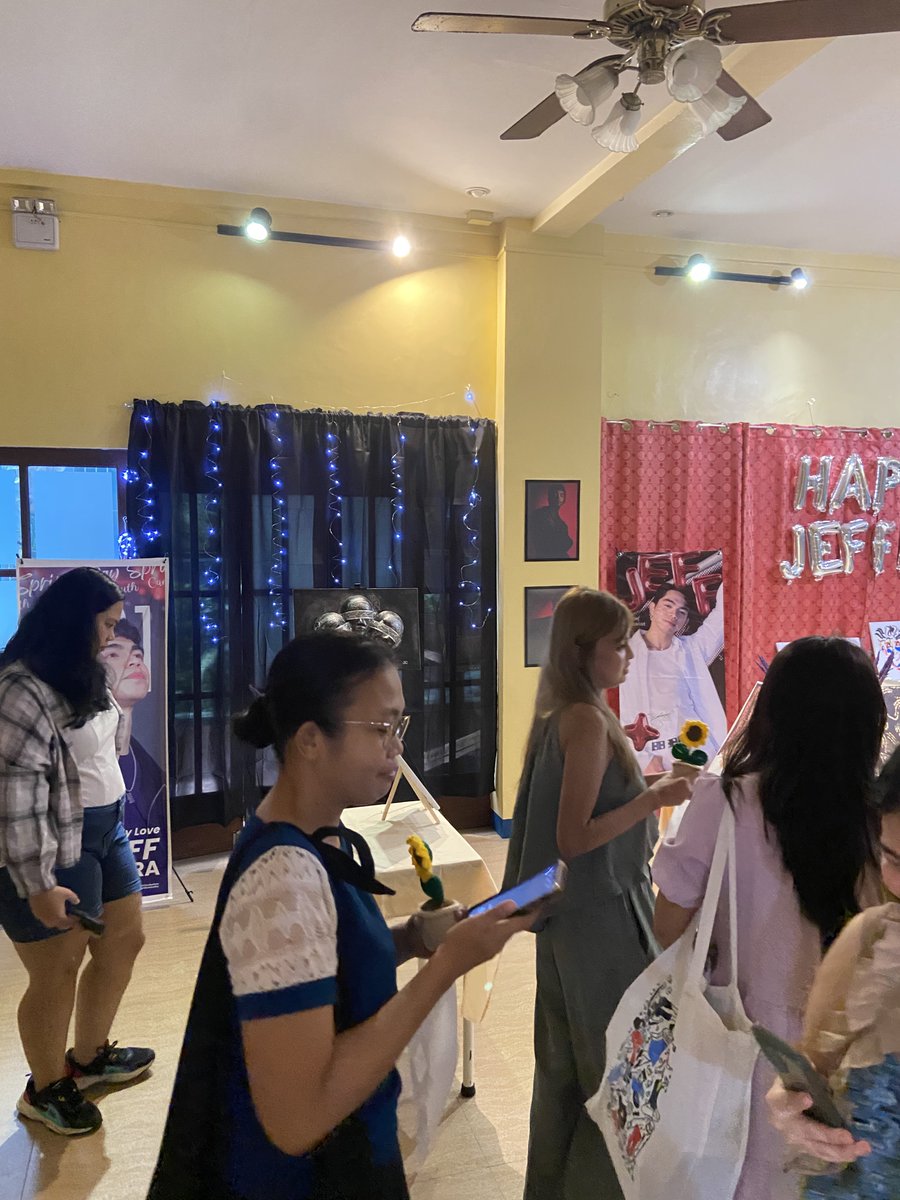 JeffriendsOFC's tweet photo. [🖼️] NOW OPEN: Jeff’s Spring Day Canvas of Youth

First batch of registrants are here and have successfully claimed their freebies! 💛

Enjoy and see you until 5PM, 143!

HAPPY BIRTHDAY YML JEFF 
#143YesMyLove @143yesmylove
#LoveJeff #JeffSpringBirthday
@mylove_jeff https://t.co/5TdACe4knE
