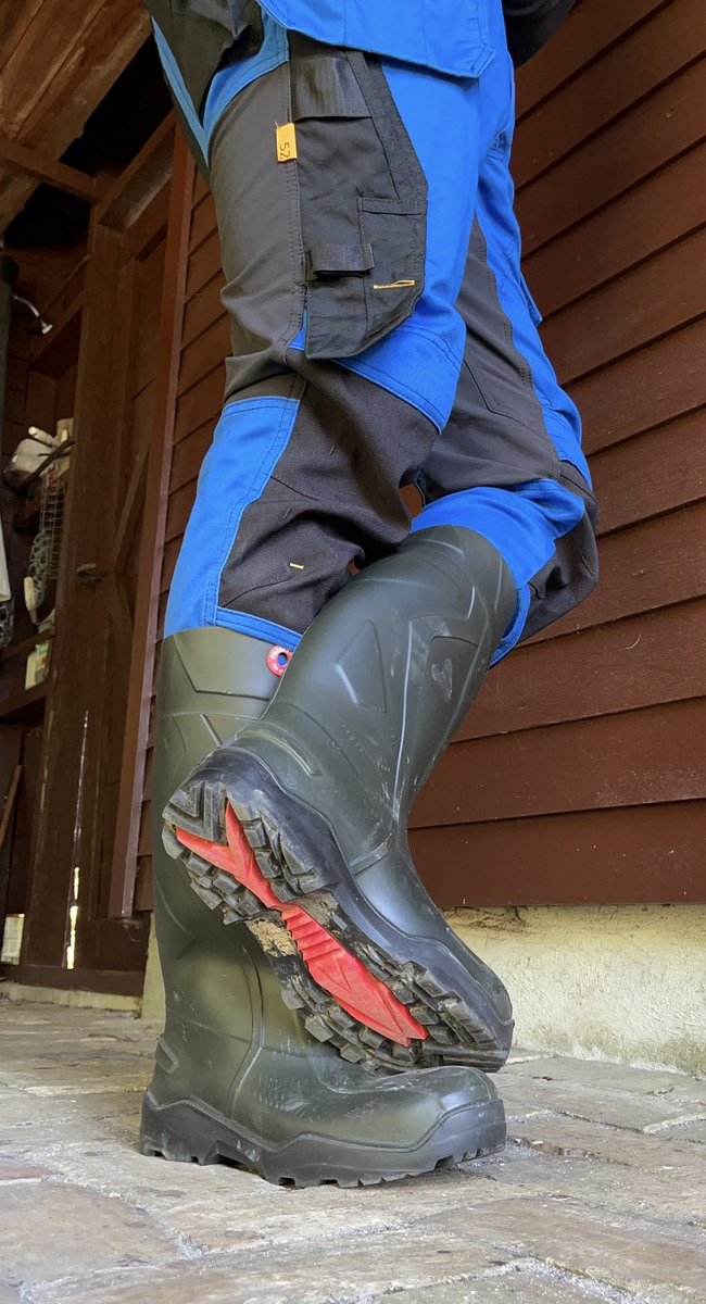 NorabootsDK tweet media