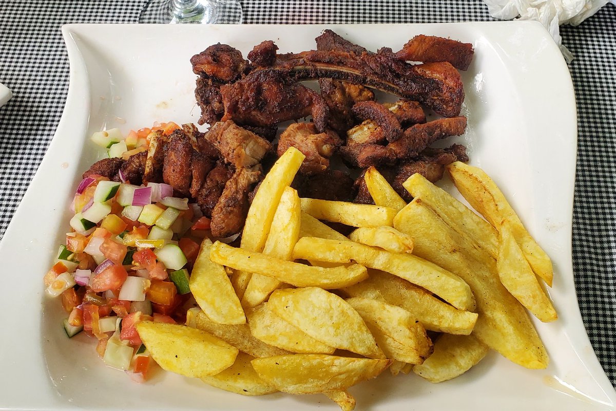 BabaLishe's tweet photo. Kwa hiyo na wewe unaamini nyama nyekundu ina madhara kiafya?

#BabaLishe https://t.co/YorX6WvBB1