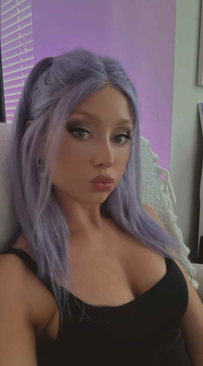 angelic_dream21's tweet image. sending pics to everyone who says gm