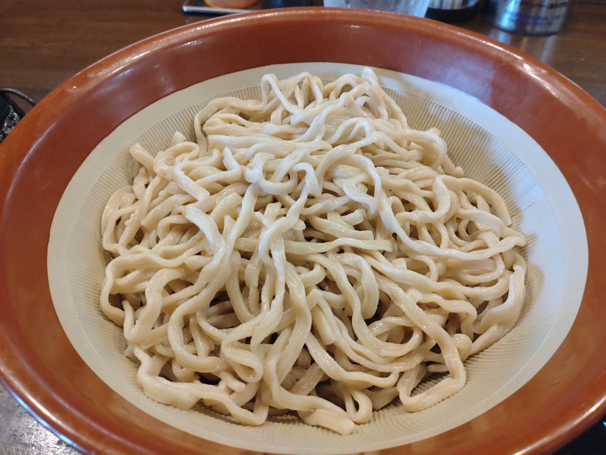 arivaper's tweet photo. #麺屋櫻弐🤗(壱周目)
ラーメン大(Y少､N)
『少しダメなネギぽん』に変更(裏つけ麺)
ポン酢の酸味のお陰でアブラが入っていてもスルスル食べられてうまうまでした🤤
ポン酢とアブラってめちゃくちゃ合うんですね～🤩
はぁ～美味しかった😋
ご馳走様でした🙏
お会いした皆さんありがとうございました🙇‍♂️ https://t.co/rnQknWSo9W