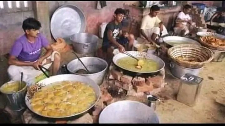 Mahendra80311's tweet photo. लो भाईयो #patout आने की खुशी में भंडारे का सामान चालू कर दिया है ! https://t.co/VqQ5W0j29q