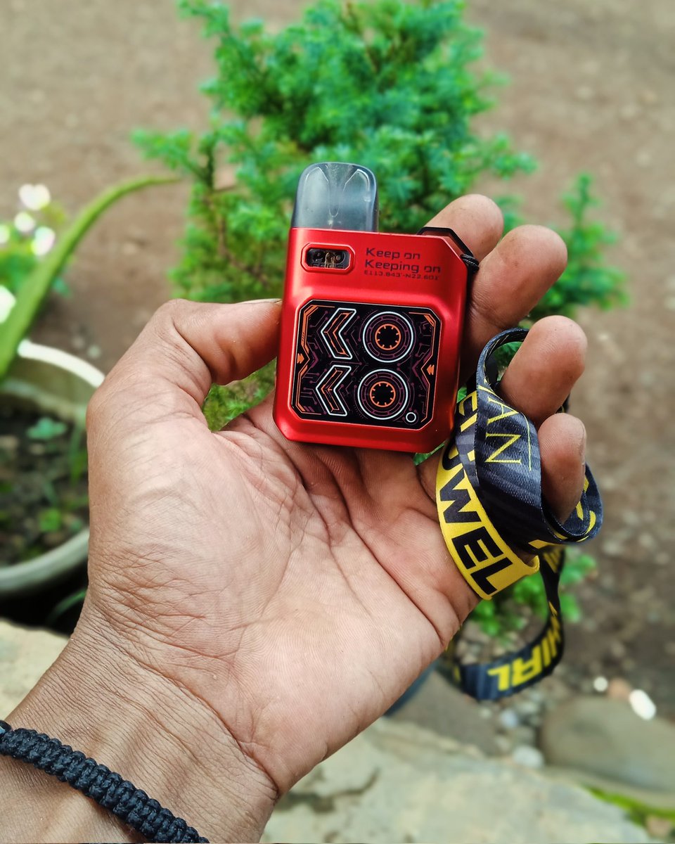 TiyoKaryo21's tweet photo. Handcheck with Caliburn GK 3 🔥💨🔥
@Uwelltech 
#caliburngk3 #uwelltech #uwellindonesia https://t.co/wdLdgaY55K