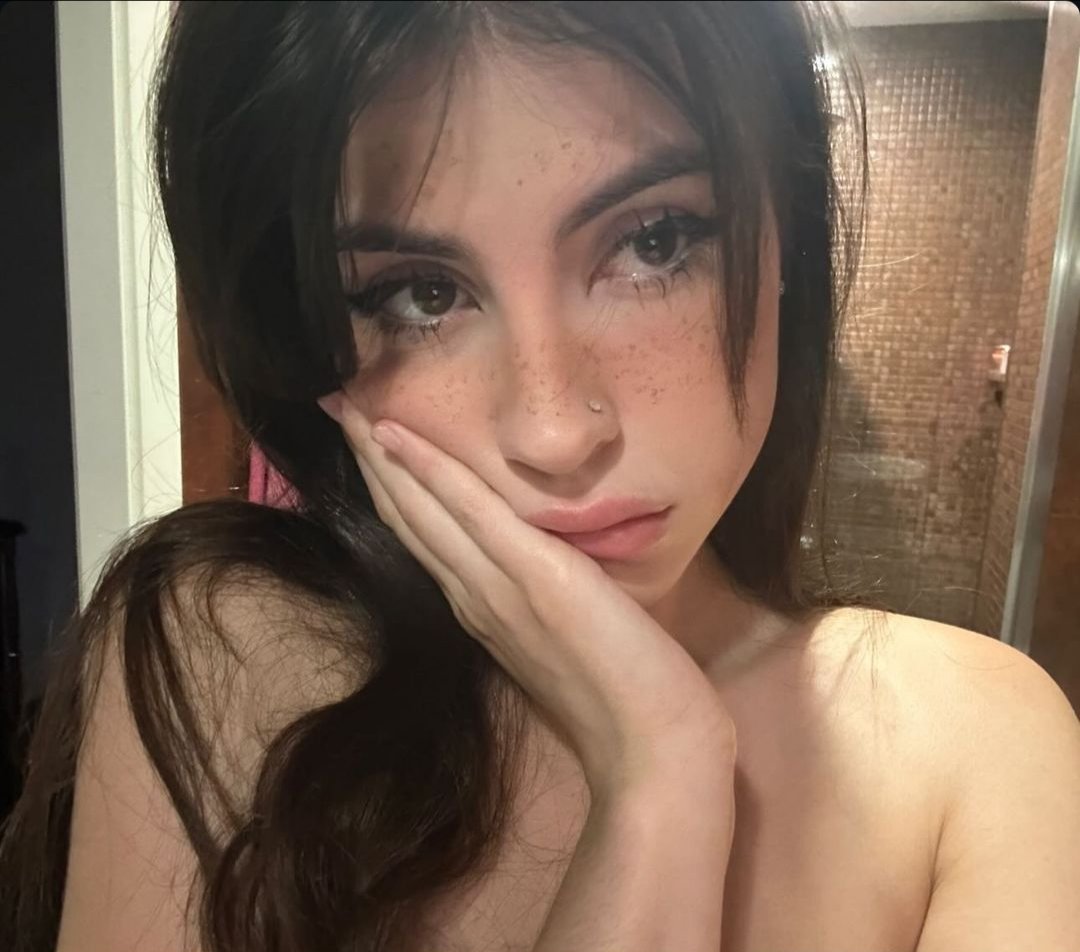 Streamers_hot69's tweet photo. Abby 💦🔥 https://t.co/CmuQw4xtMR