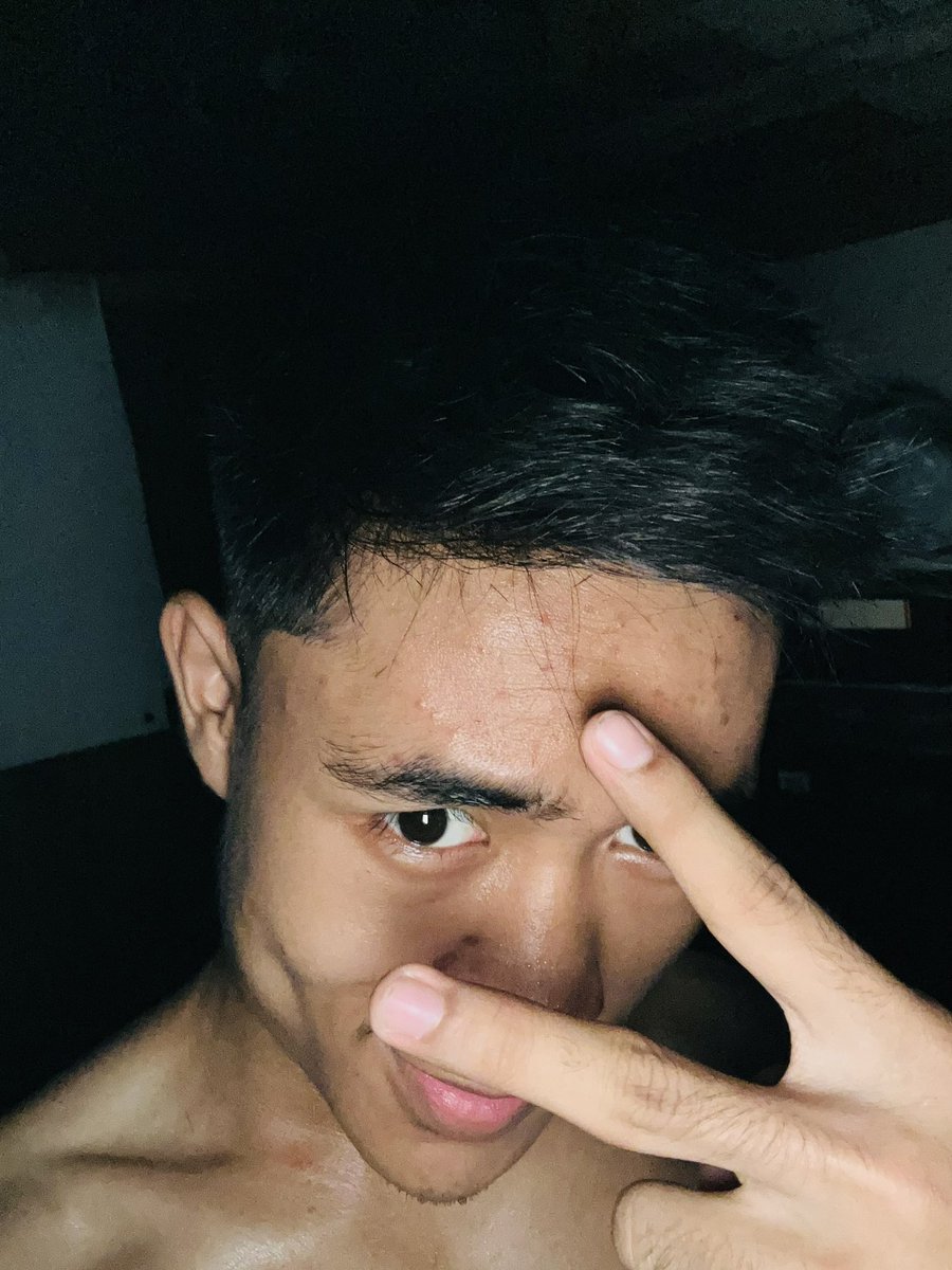 HeinLay2021's tweet photo. Hello ✌️ https://t.co/h30dntswOQ