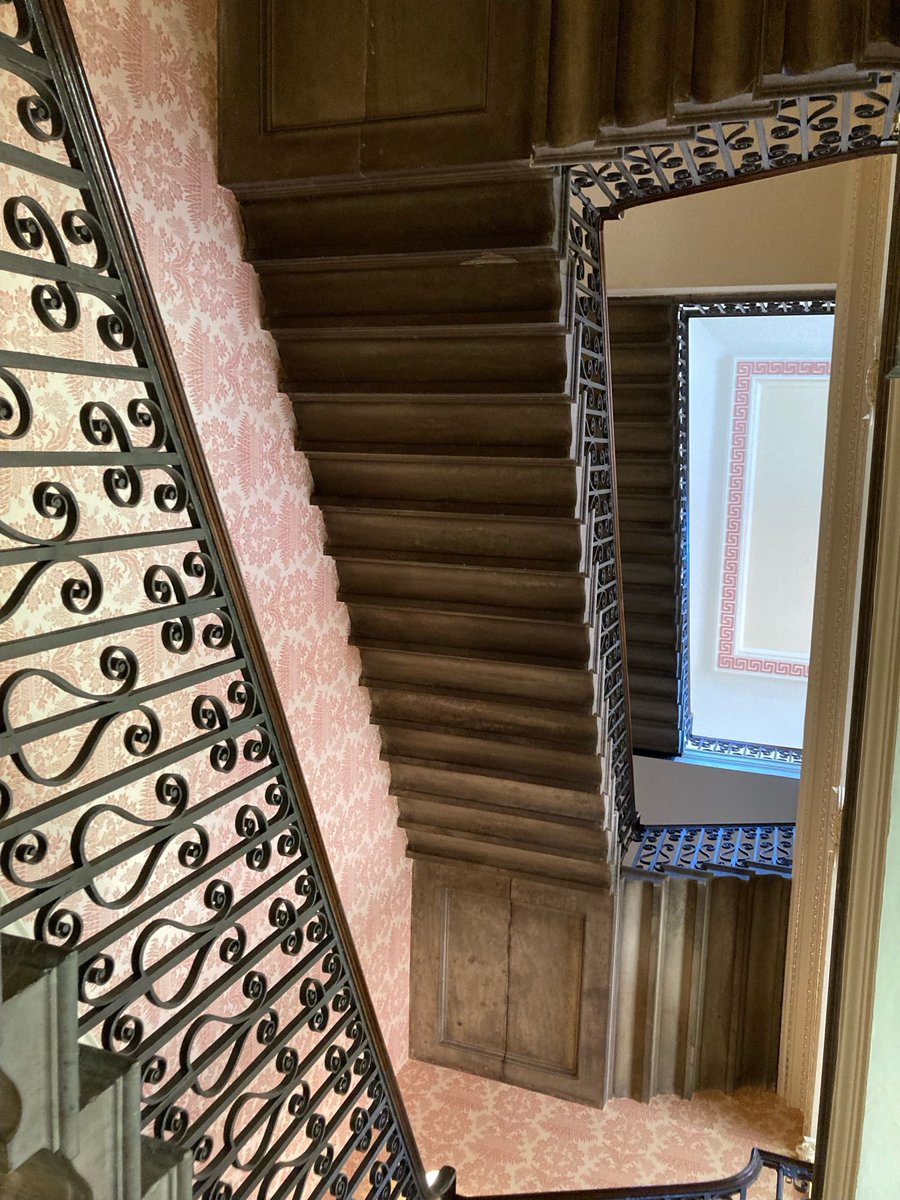 aston1970ap's tweet photo. Sitting in my favourite chair at #WentworthWoodhouse after having our afternoon tea in the #LongGallery admiring the beautiful staircase ☺️
I love this house 😘🏠⁦@Wentworth_House⁩ https://t.co/rMbOwDlady