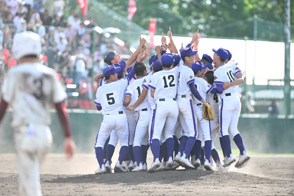 smalto19's tweet photo. 金足農業が激闘を制し6年ぶりの甲子園出場を決めました！ https://t.co/ruukZPMkcM