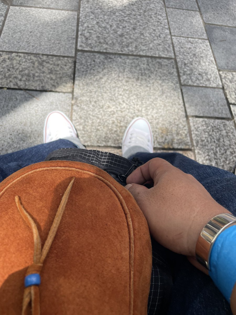 sazanami2013's tweet image. こんにちは😃
今回は地方組がありましたので前回のリベンジで参戦しました！
土曜はハズレでしたが本日無事に当たりました😆
番号も早番でレギュラー品ですが1番欲しいアイテムを購入出来ました❗️
福岡に帰ります🫡
#gorós #goros #ゴローズ