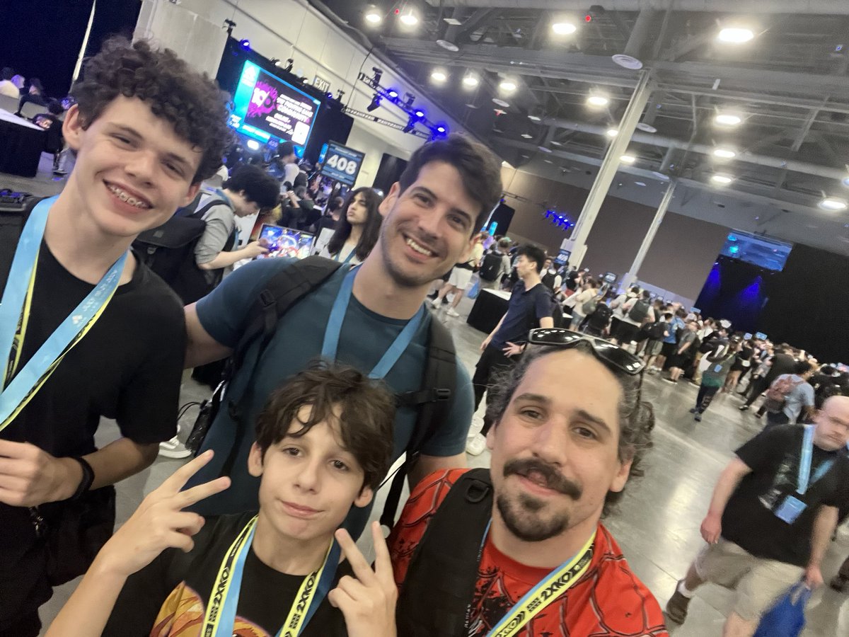 ZZARROW09's tweet photo. Got to meet the GOAT @Bri4nF  @Everlast247 https://t.co/EB8LMbqZGh