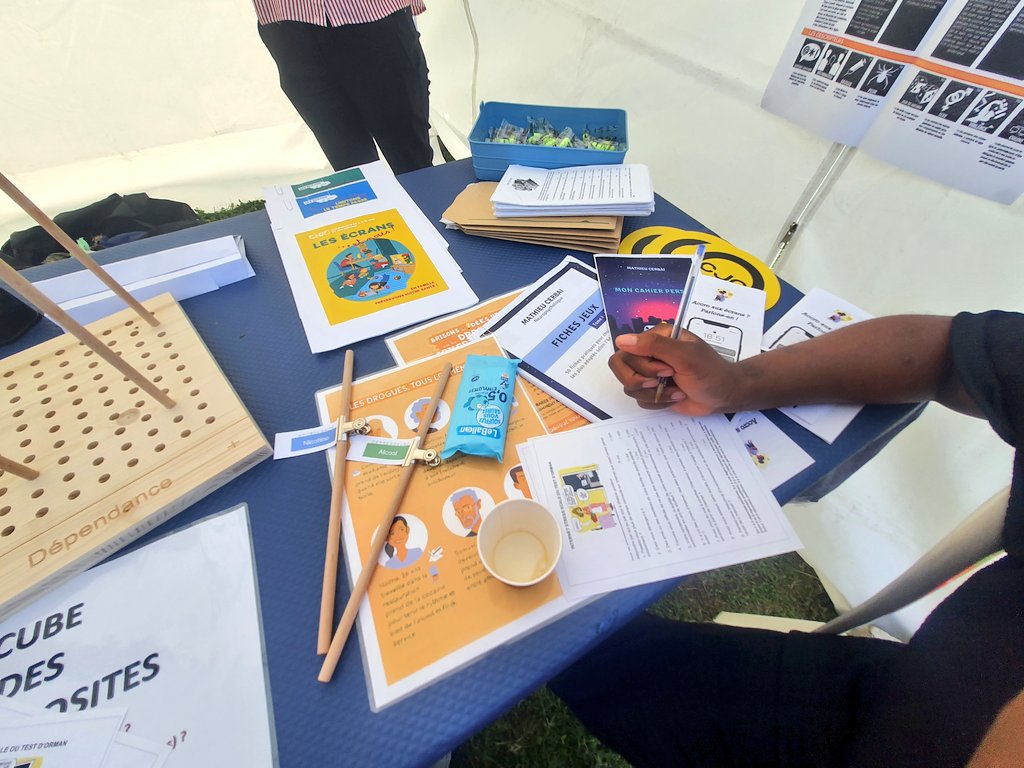 benamara_n's tweet photo. #JardindOlympie2024
@VEVDR
@Eure_en_action
#DépartementdelEure
#Urbania2024
Atelier de prévention contre toutes les formes d'addiction de facon ludique et très instructive en présence de psychologue et infirmières du #Csapa de @valdereuil_info https://t.co/8GfCONEuU1
