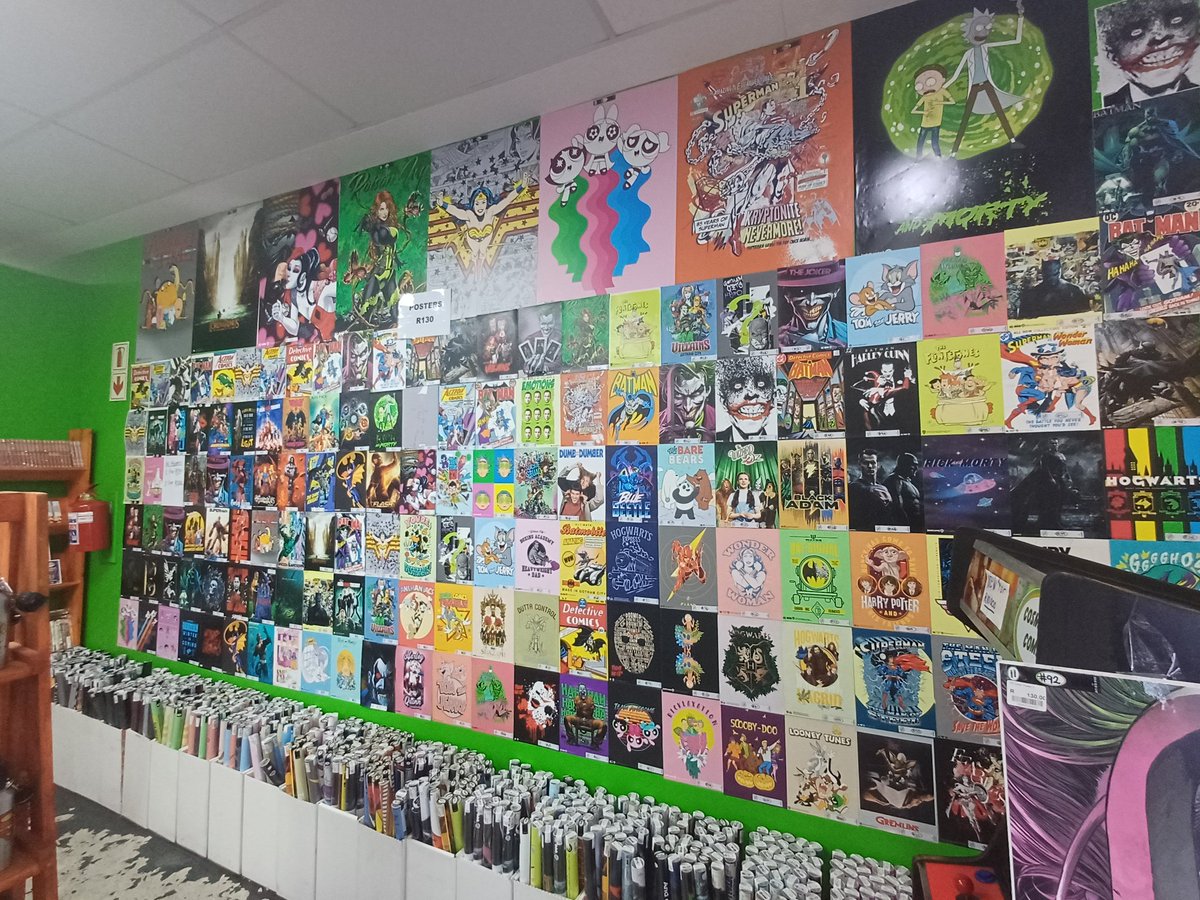 RPHutch1975's tweet photo. I love the smell of comics and nerd merch in the morning!! https://t.co/s8zuNCoz6j