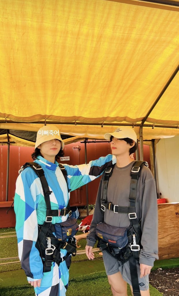 hi what the fuck 🥹🥹🥹🥹😭😭😭😭😓😓😓😓😓😭😭😭😭😭