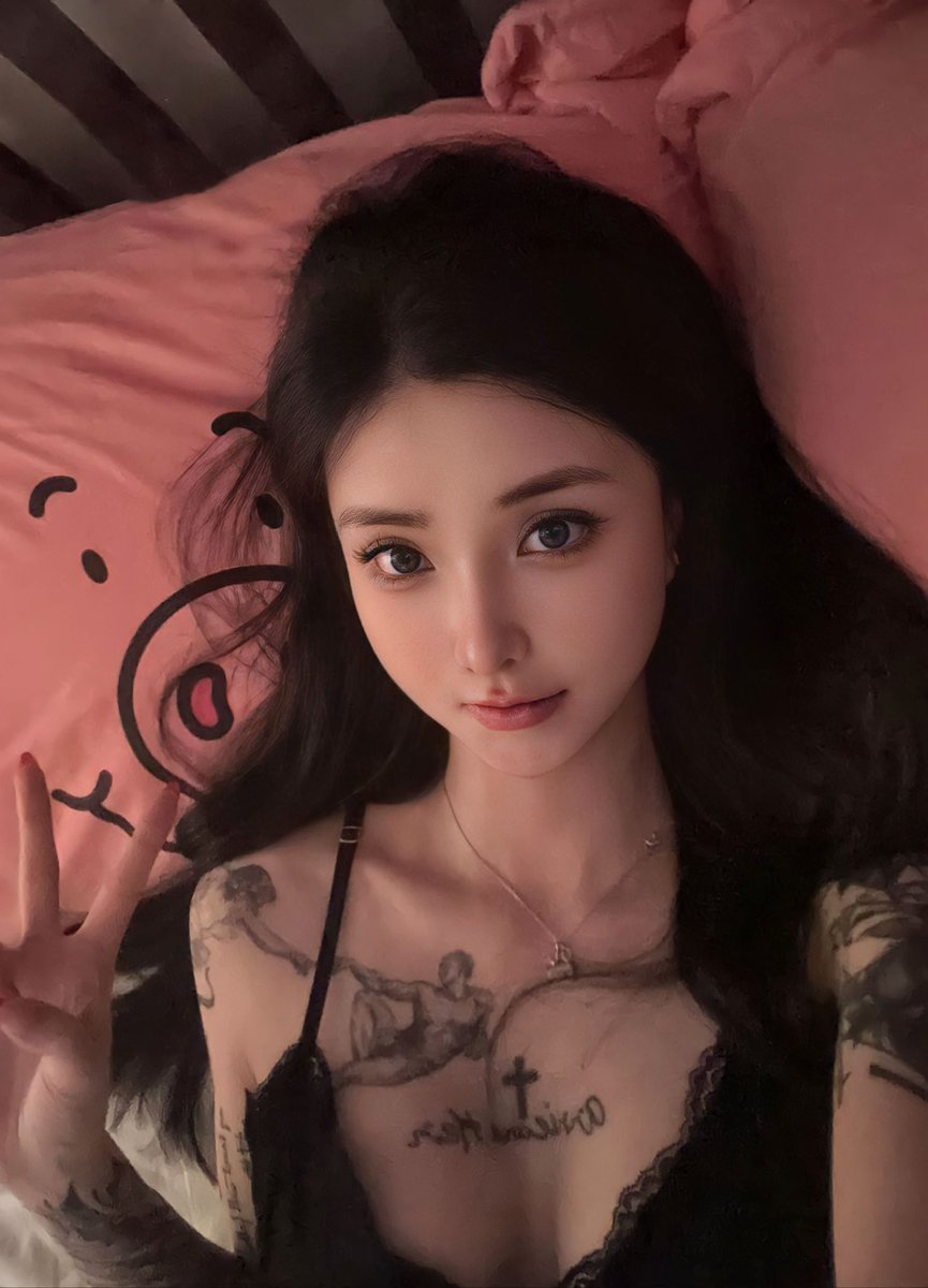 谁睡觉会贴胸贴啊😒 https://t.co/iN8g5c4bnI