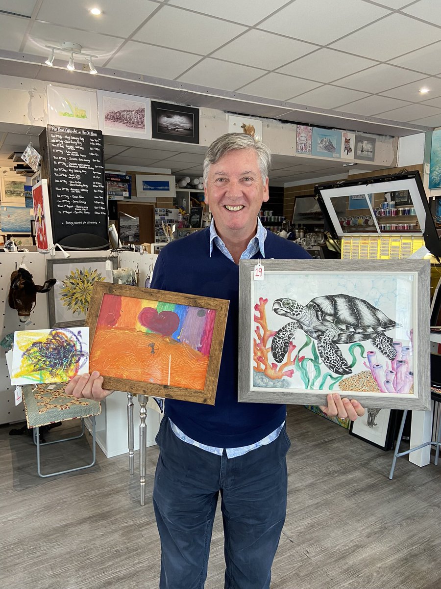 The lovely <a href="/TheRobinCousins/">Robin Cousins 💙</a> visited the gallery to choose the July Joy Winners and one category - Children’s. Here’s the winners 1st - HC. <a href="/business_sussex/">Sussex Business Spotlight🌟</a> @sussexbythesea1 <a href="/capriccioqu4/">Capriccio Quartet</a> <a href="/TeamGB/">Team GB</a> <a href="/TeenageWaitress/">Teenage Waitress</a> <a href="/Olympics/">The Olympic Games</a> <a href="/Lhamptoninfo/">Littlehampton.info</a> <a href="/littlehampton_s/">Morrisons Littlehampton Community Champion</a> <a href="/LhamptonRNLI/">Littlehampton RNLI</a>