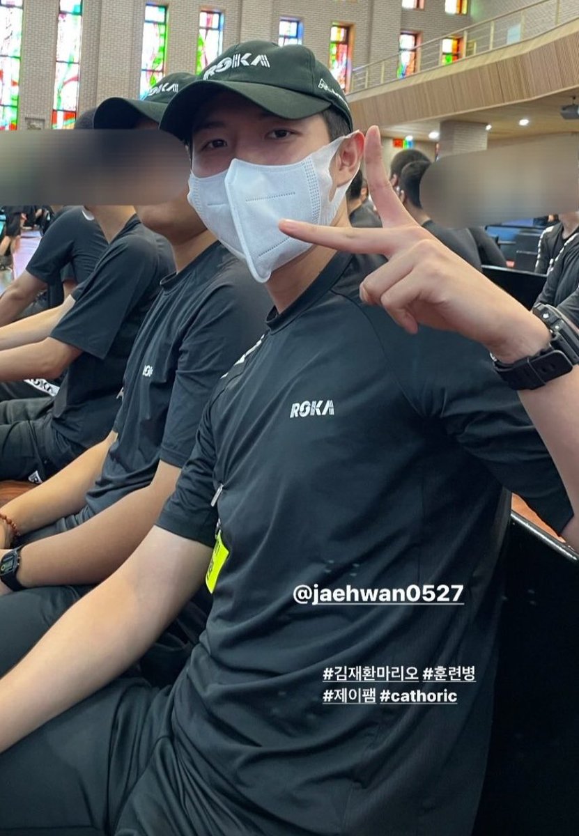 로카 모자에 로카티 입은 마리오형제님이라닝🥹