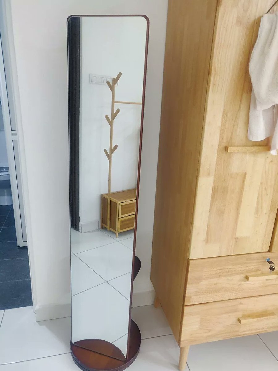 ceritaDOTMY's tweet photo. Puas hati kalau dapat Cermin macam ni, sblm keluar rumah boleh tengok head to toe dlu🤭. Confirm senang lah nak bersiap2 lepas ni.

Cermin ni boleh rotate 360 darjah tau &amp; ada tmpt gantung baju/topi/tudung. Dah iron baju, sangkut jer kat situ, nak sarung pon mudah❤️ https://t.co/wfQJvZvBvW