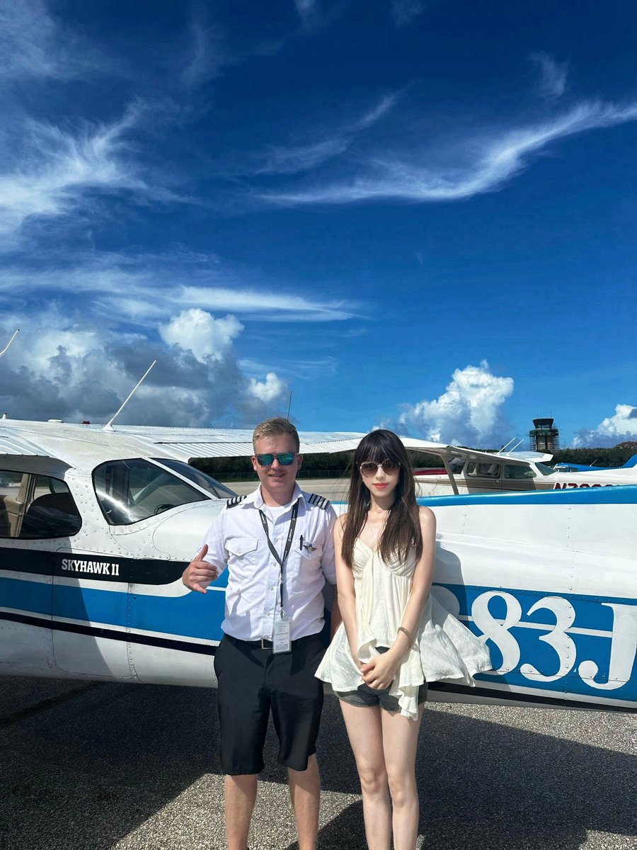 Your private PILOT is now Graduated Cessna 172 是一架很可爱的小飞机，容易操控，飞行姿态稳定，还 ...
