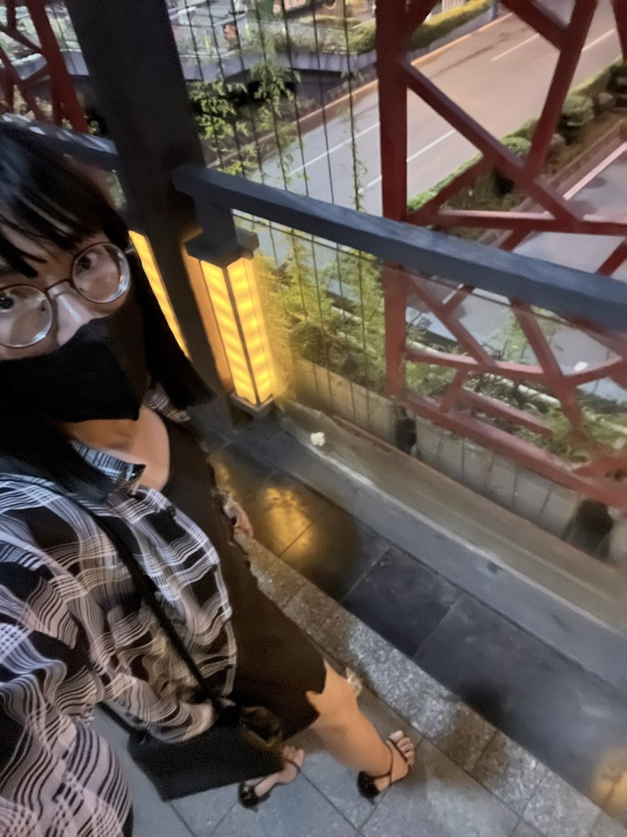 早上五点出来伪街👠 像不像被搞到凌晨,天刚亮才回去的骚货😂