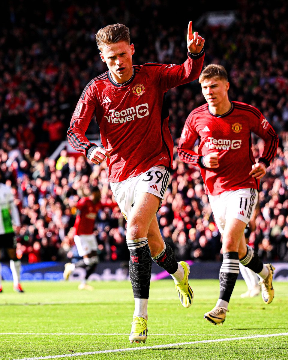 centregoals's tweet photo. 🚨🚨| Manchester United have set a £30M asking price for Scott McTominay. 

[@SportsPeteO] https://t.co/77xxyR6DQl