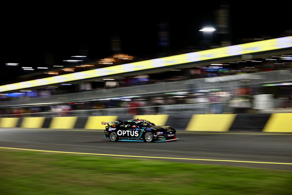 CavanGus64459's tweet photo. Chaz Mostert completes Sydney sweep with victory in Race 16.  
#ChazMostert #Supercars #CARacingSuit #피원하모니 #FightOn
https://t.co/QCv1JXOJvM