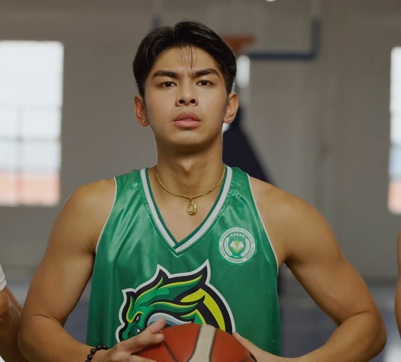 heirrence's tweet photo. tangina sa vlog series na lang ako ni Esnyr kinikilig nyeta ang swerte ni precious huhu
Tatlo ang napana hahaha https://t.co/4IykGibCGi