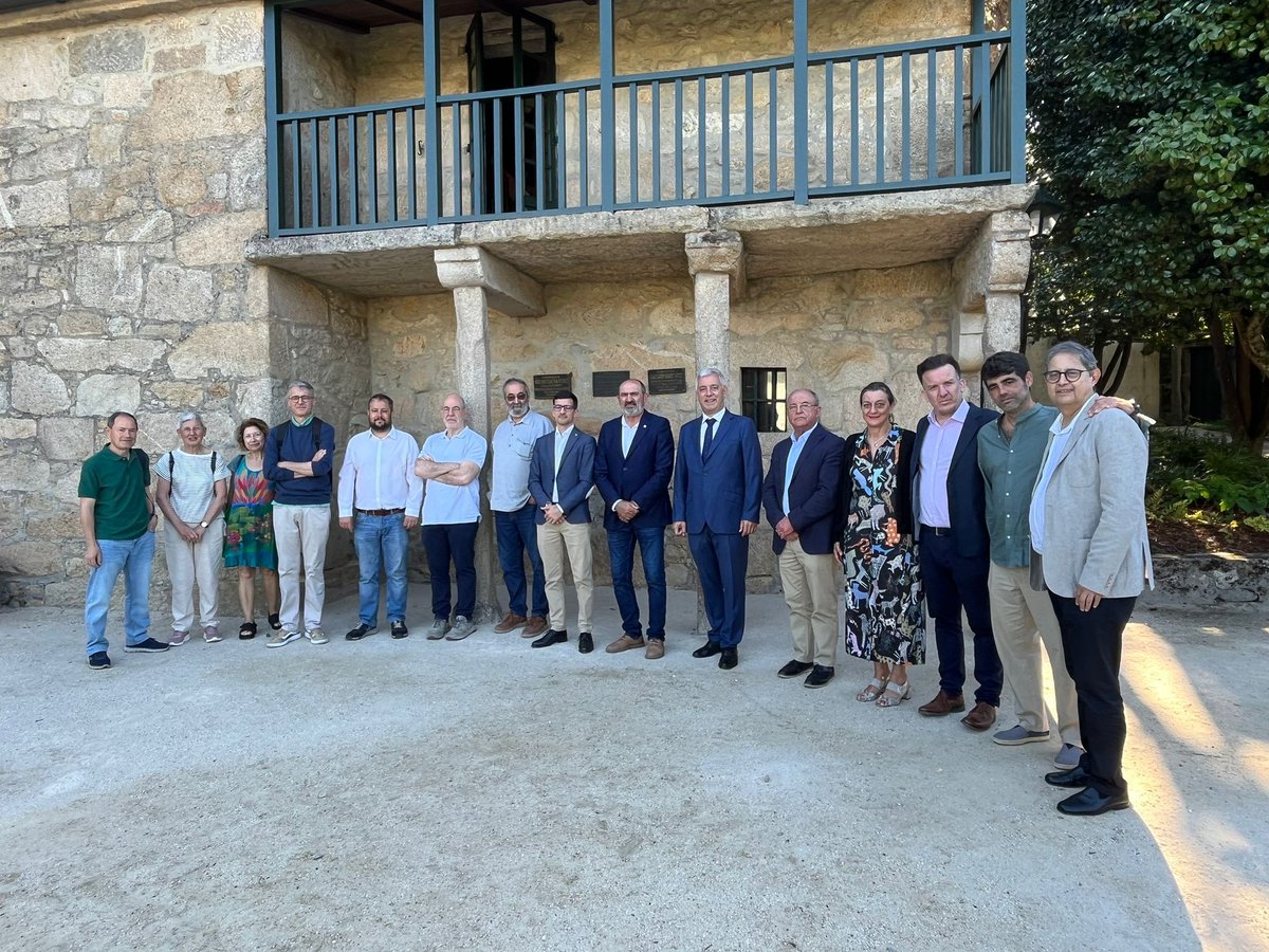 Fund_Castelao's tweet photo. O venres 19 de xullo o presidente da Fundación Castelao, Miguel Anxo Seixas Seoane, estivo na Casa de Rosalía, en #Padrón, para participar na asemblea fundacional da Asociación de Casas, Museos e Espazos Literarios de Galicia (#RELIGA)
@SXPL @Xunta @CasadeRosalia https://t.co/6INICBM1aC