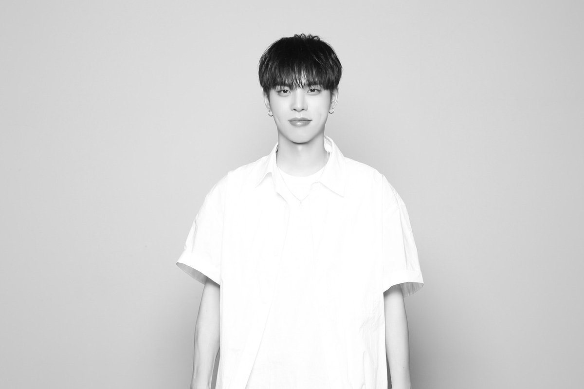 CIX_Official's tweet photo. <2024 FIX WEEK> 
Black and White Photo 2024
: BX

#CIX #씨아이엑스 #FIX #픽스 #BX #CIX5thDebutAnniversary #CIX데뷔5주년 #2024FIXWEEK #픽스위크 https://t.co/GoJ99i6uc0