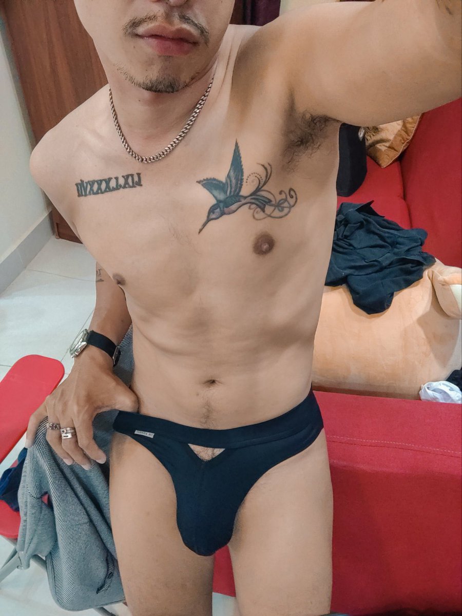 TosSexxxxx's tweet photo. ជាងថតរូបខ្មែរ​ ក្ដអេមញាក់😁 https://t.co/XkW9PbStTf