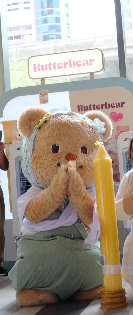 kim_txxhyg's tweet photo. ขำอ่ะ5555555 เทียนพรรษาก็มา🤣🤣 #ด้อมน้องเนย #BUTTERBEAR https://t.co/jWUzfJkZzT