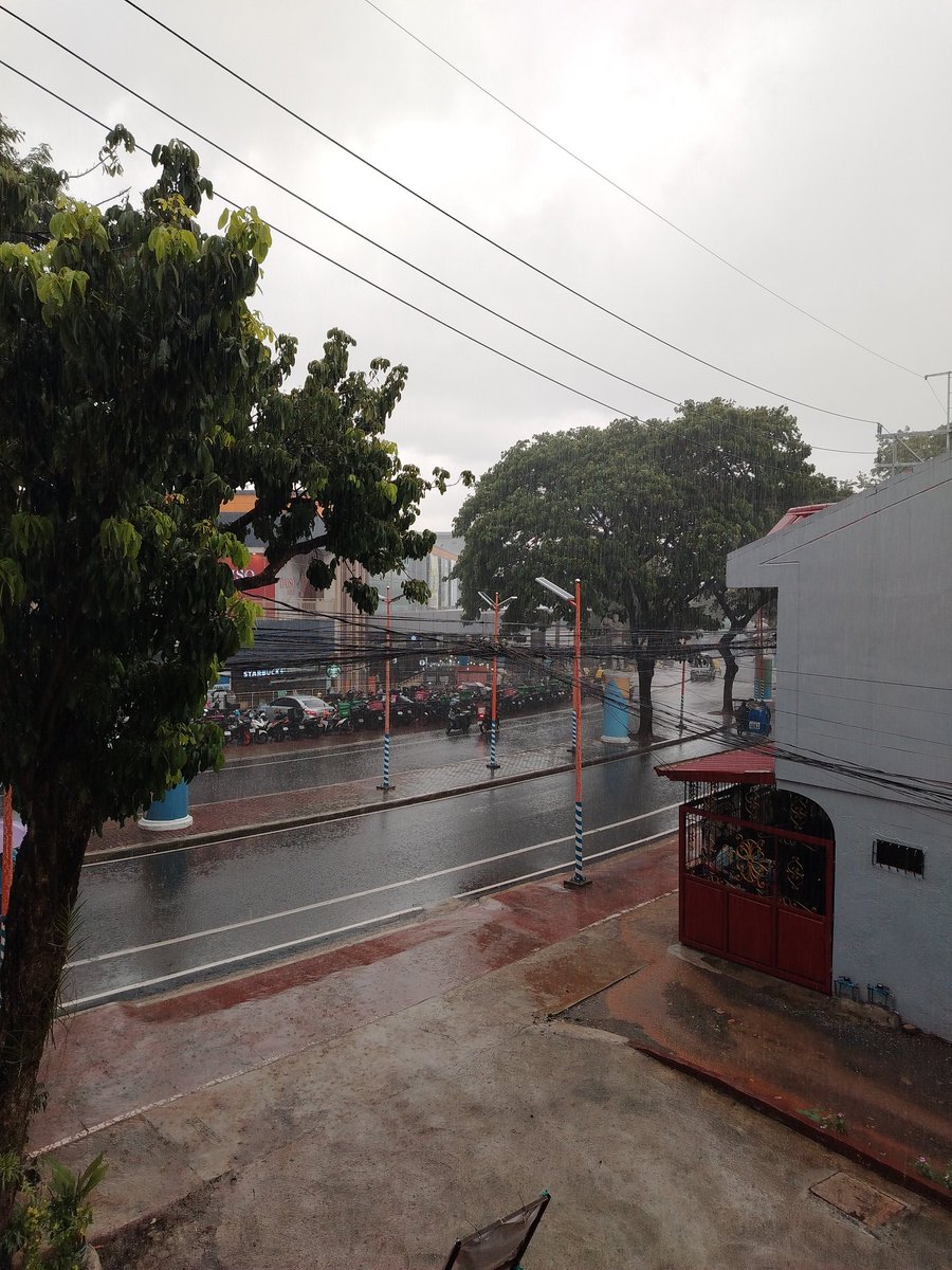 lata_mhon16066's tweet photo. Lakas ng ulan...
Sana mamaya tumila na...
#altermarikina
#alterfortune https://t.co/udb6s9oqah