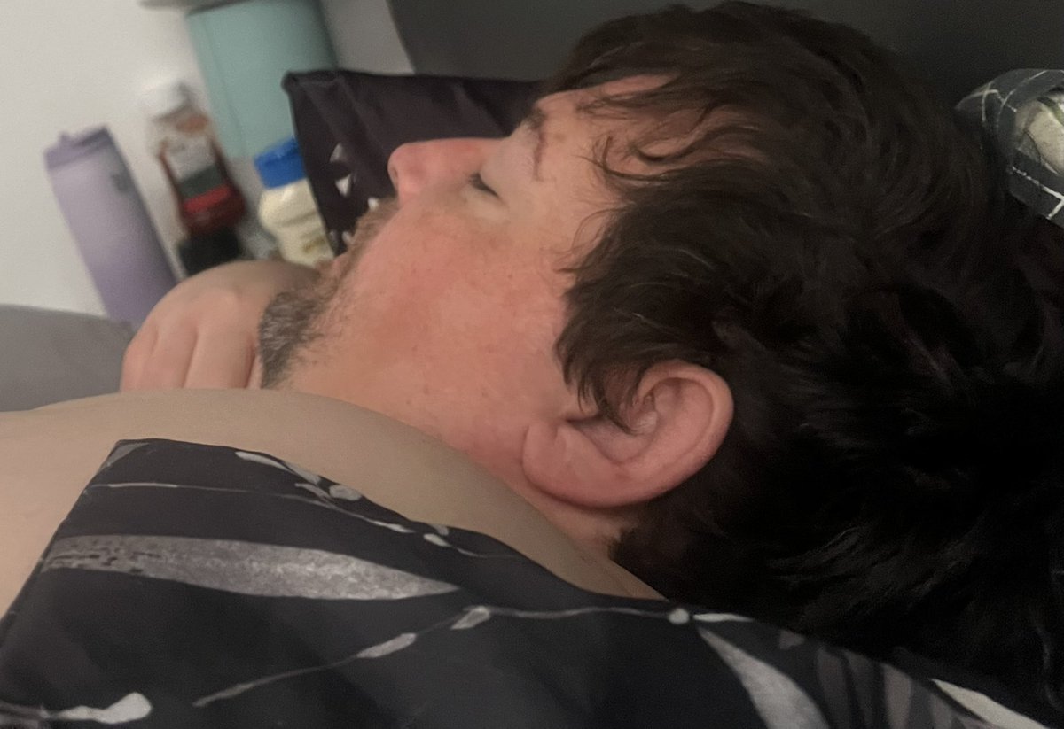 sluffy_flipper's tweet photo. What did you say about a partner being asleep whilst I watch the vlog? 😂🤦🏼‍♀️@Syndicate https://t.co/jci1JhK817