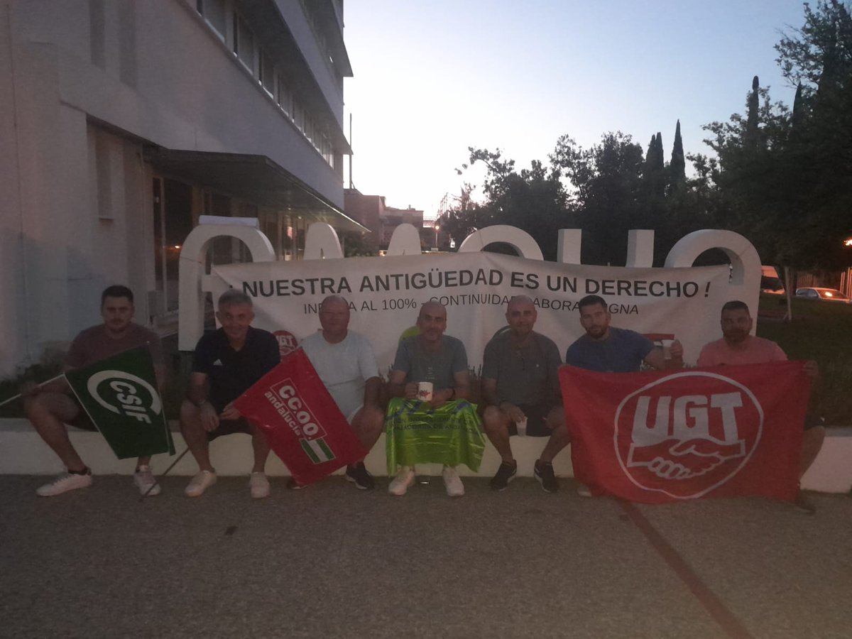amaya_uita's tweet photo. 5° día de #EncierroAMAYA y así seguiremos hasta que @antoniosanz cumpla con su compromiso de recuperar la #AntiguedadAMAYA para "TODOS" los trabajadores de @AndaluciaAMAyA https://t.co/JvwmZ3dSeZ